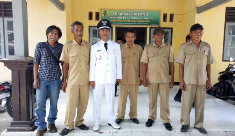 Perangkat Desa Gunung Rajak